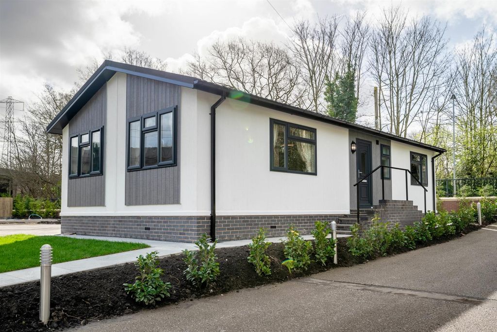 Property photo 1 of 22 Riverside-Residential-Caravans-16-Scaled.Jpg