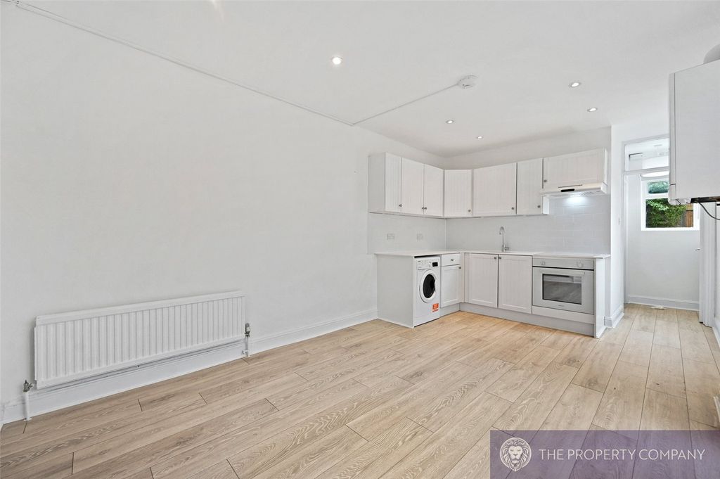 Property photo 2 of 6 Picture No. 36
