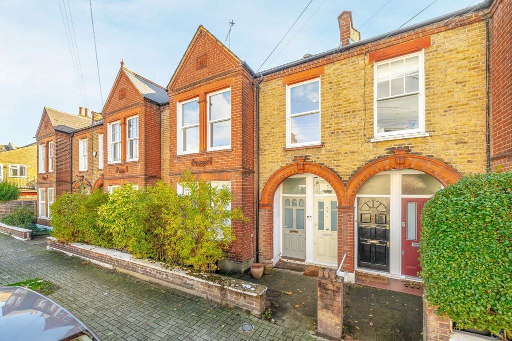 Property photo 1 of 7
