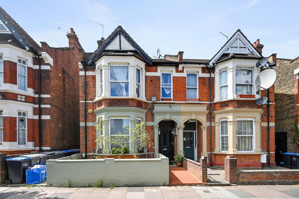 Property photo 1 of 8