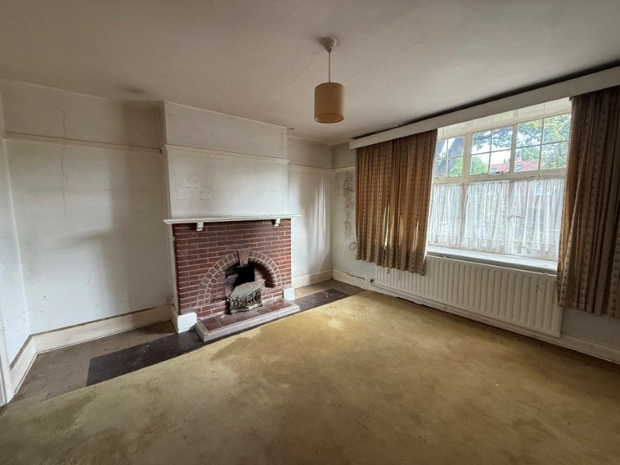Property photo 3 of 13