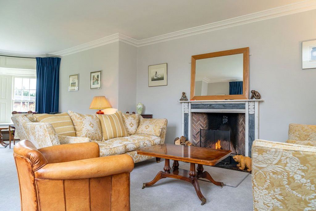 Property photo 3 of 86