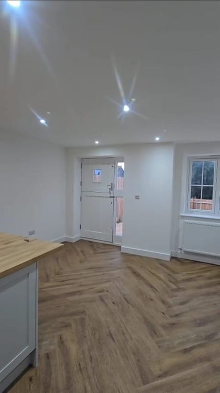 Property photo 1 of 2