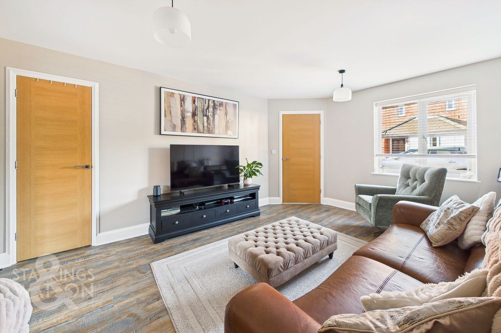 Property photo 2 of 29