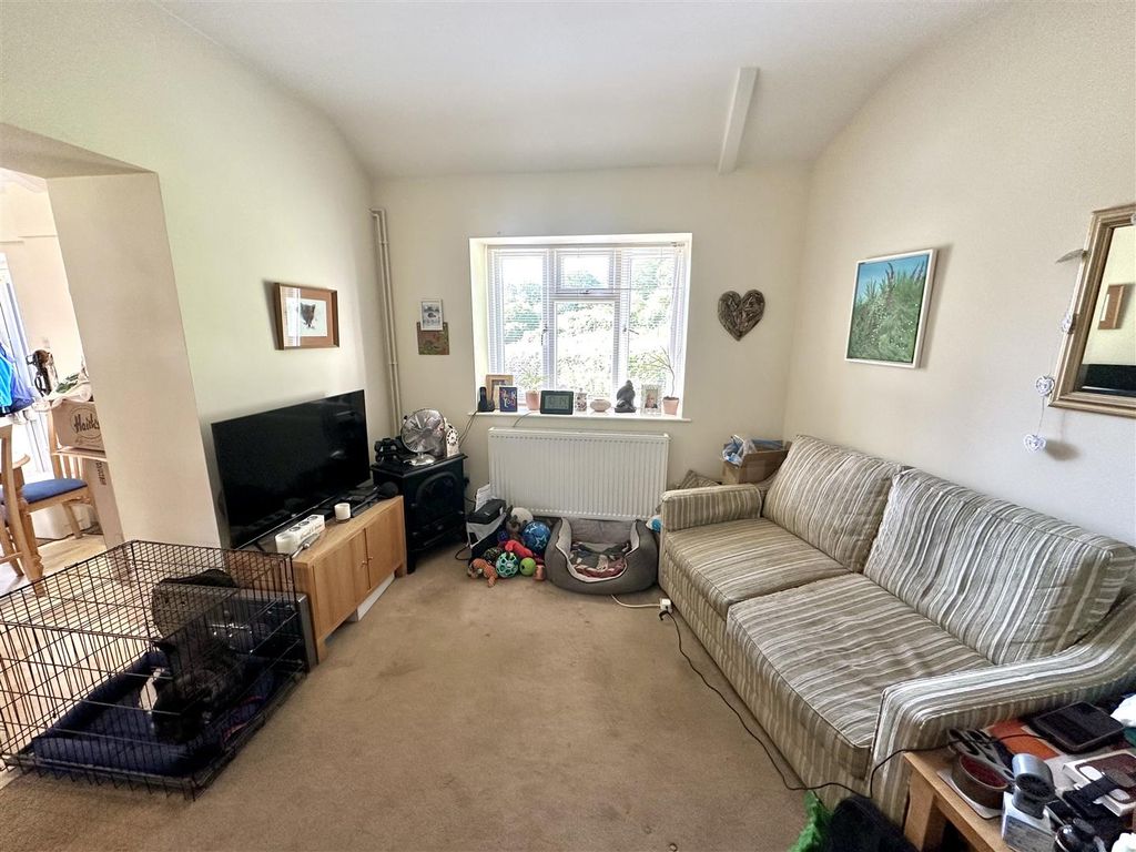 Property photo 2 of 11 Sitting Room