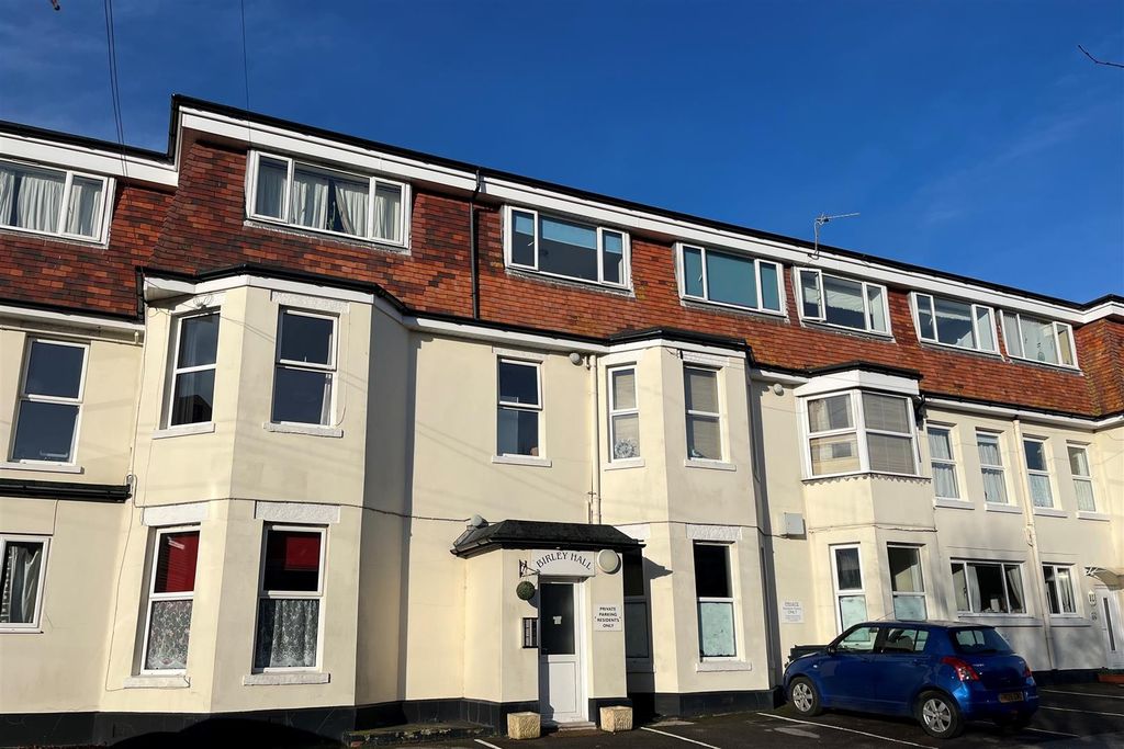 Property photo 1 of 5 Front 2.Jpg