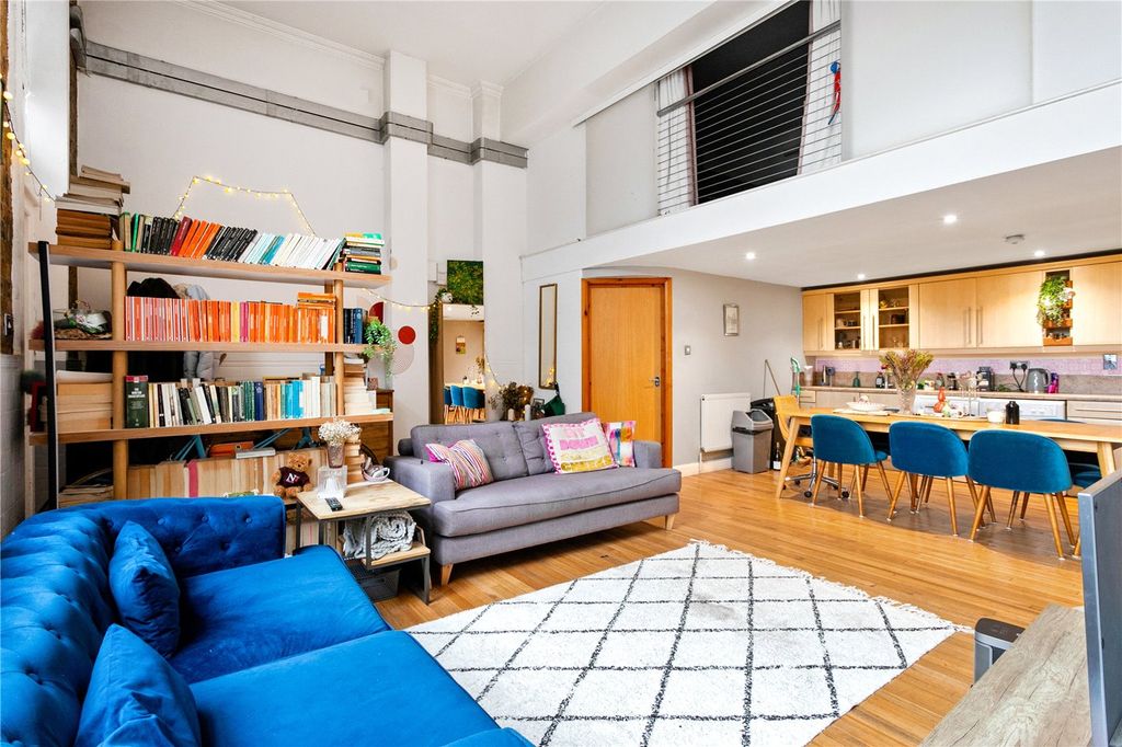 Property photo 1 of 11 Picture No. 15