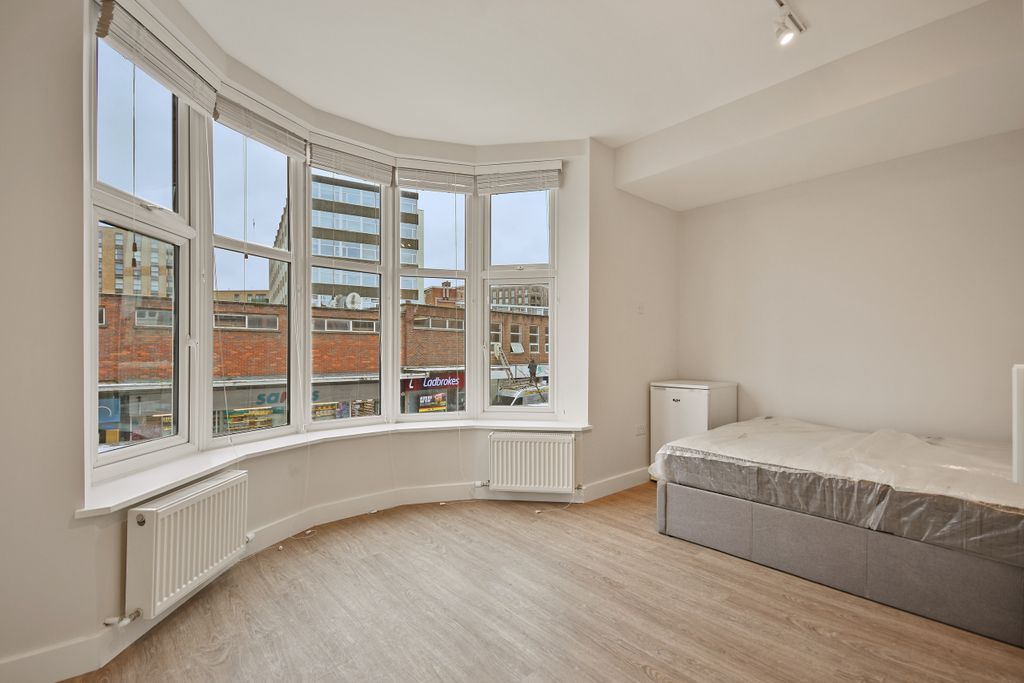 Property photo 1 of 4 Cs - 341A Station Road - Flat 3 Studio3 (1).Jpg