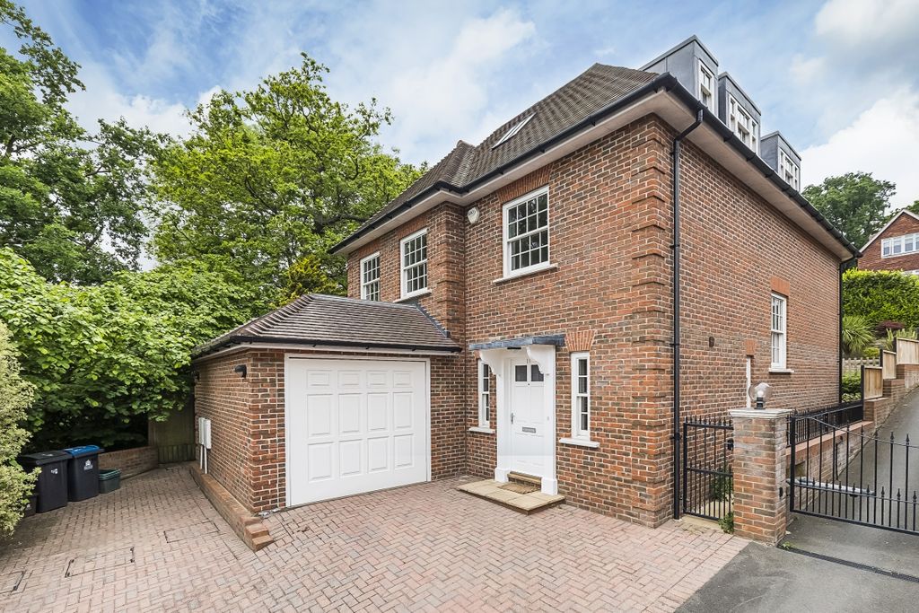 Property photo 2 of 19