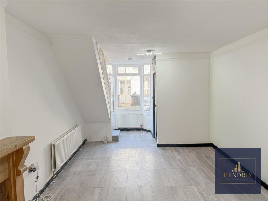 Property photo 3 of 22 Img_2605.Jpg