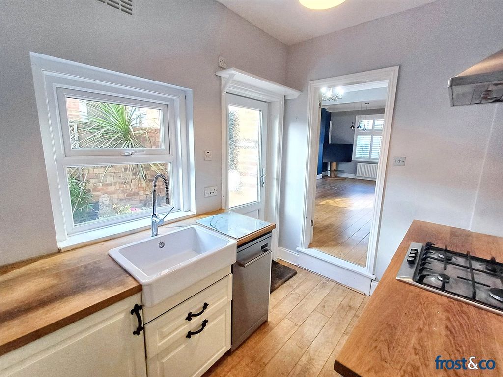 Property photo 3 of 21 Kitchen