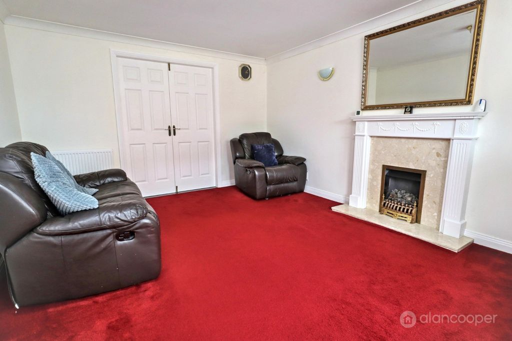 Property photo 3 of 14 5180656