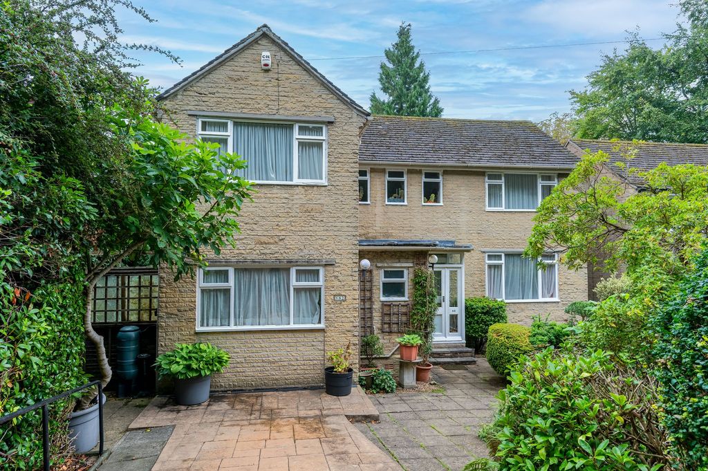 Property photo 1 of 42