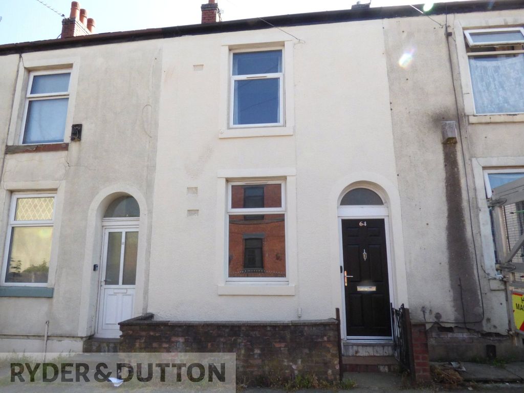Property photo 1 of 18 Front