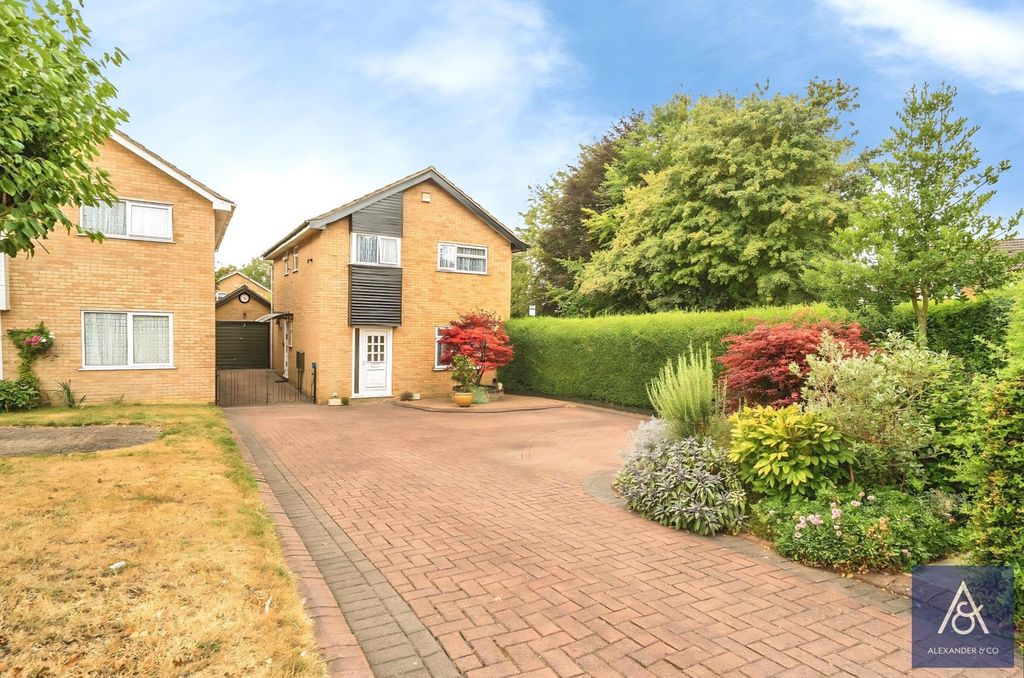 Property photo 1 of 18 Pbox-Img.Jpg