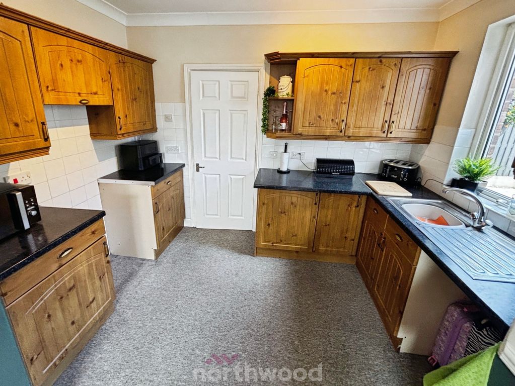 Property photo 3 of 24