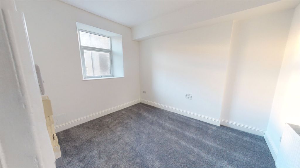 Property photo 2 of 6 Picture No. 13