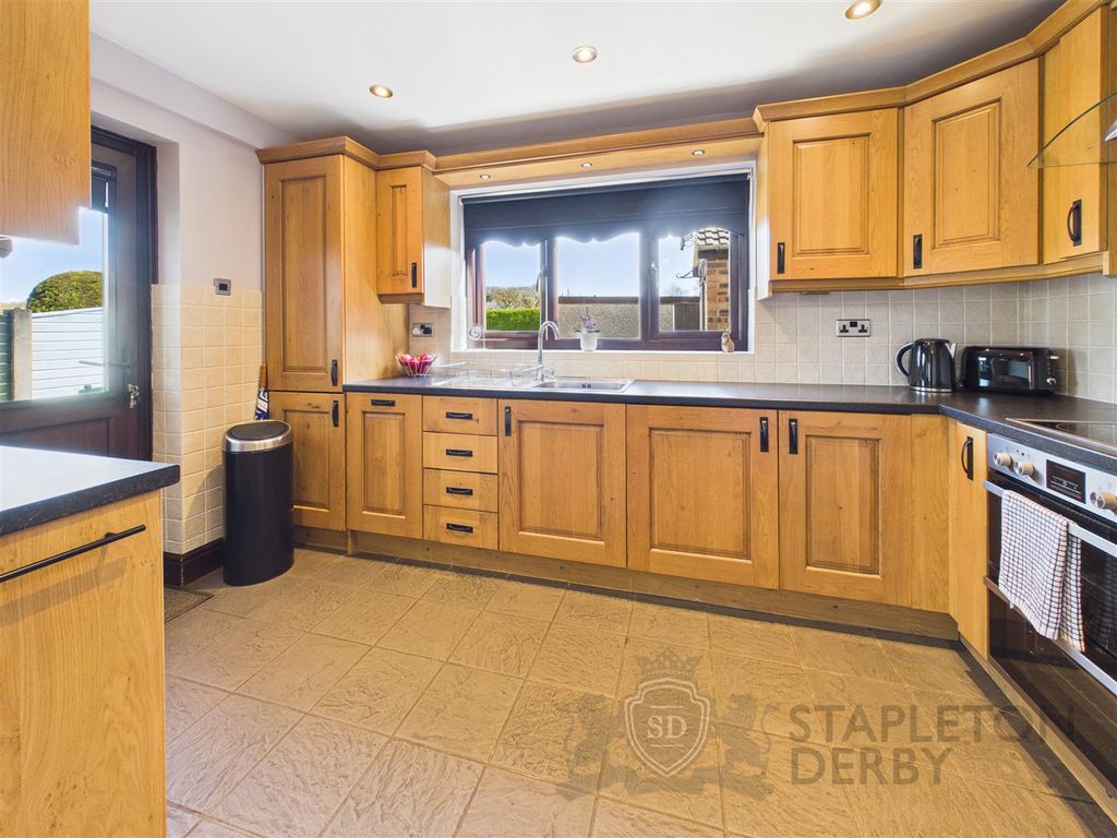 Property photo 3 of 31 Cam04709G0-Pr0366-Still018.Jpg