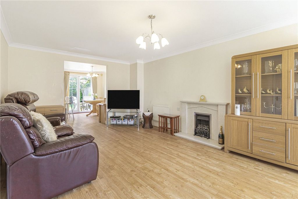 Property photo 3 of 21 Picture No. 16