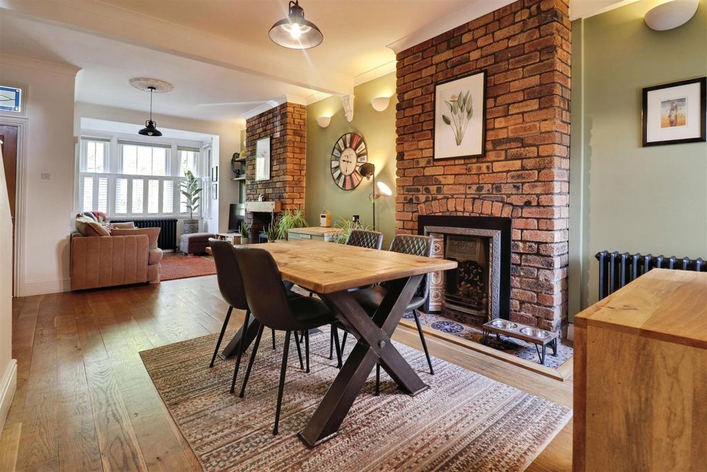 Property photo 2 of 24 E20Db8E1-Img_4749-Img_4751-Img_4750.Jpg