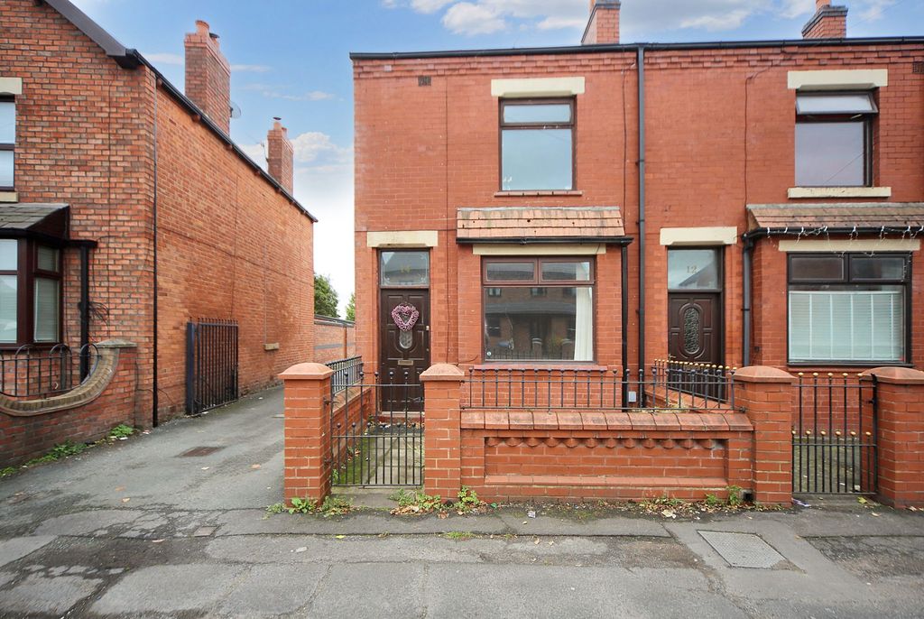 Property photo 1 of 16