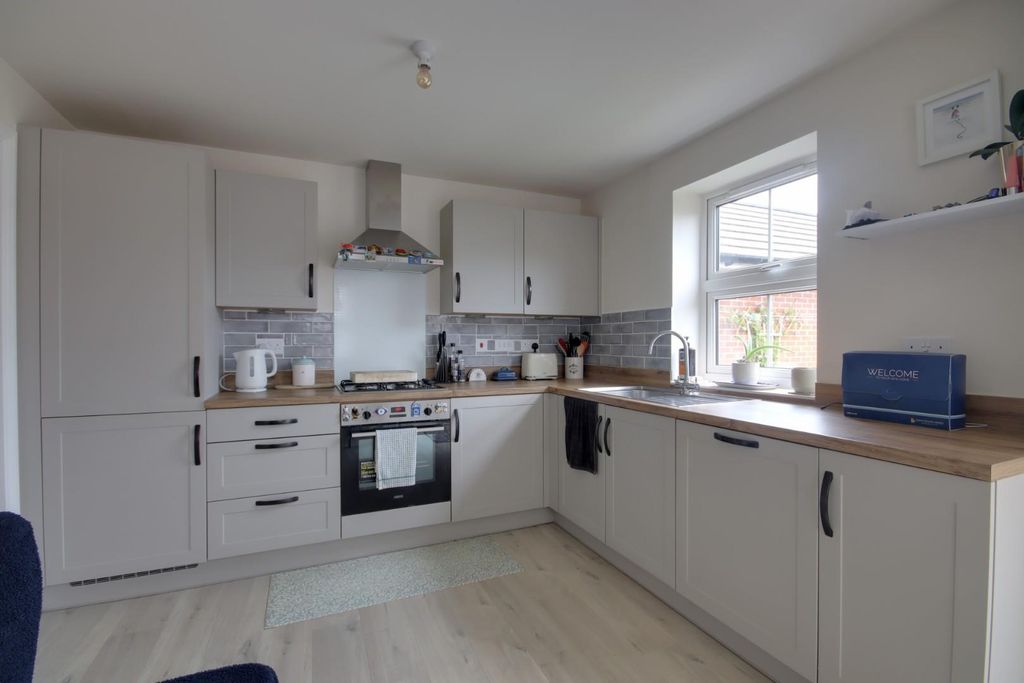 Property photo 2 of 12 Kitchen/Diner