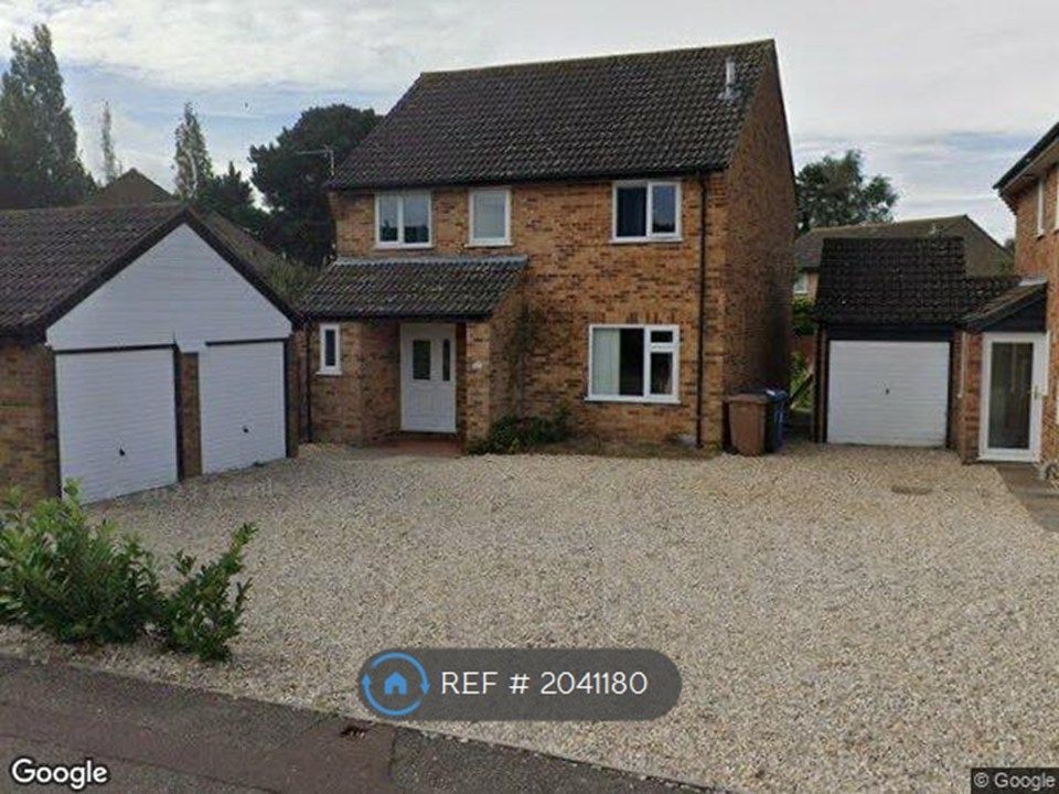 Property photo 1 of 25 16 The Hedgerows