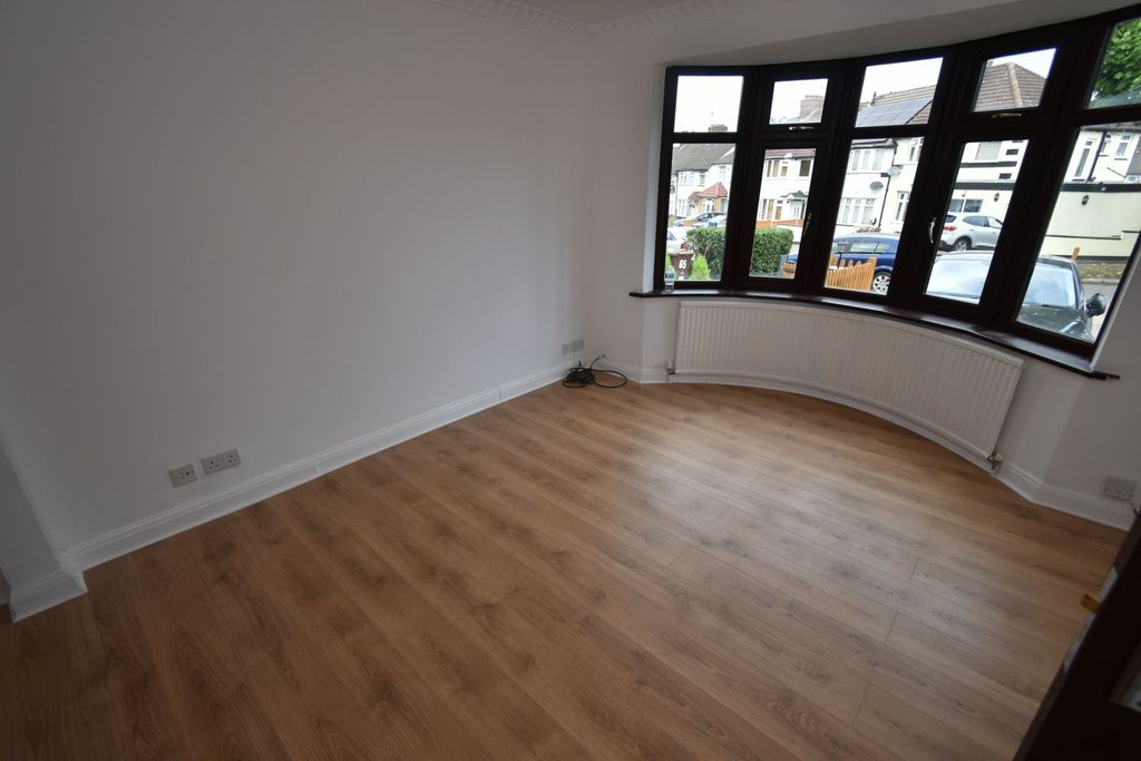 Property photo 2 of 18 Gallery