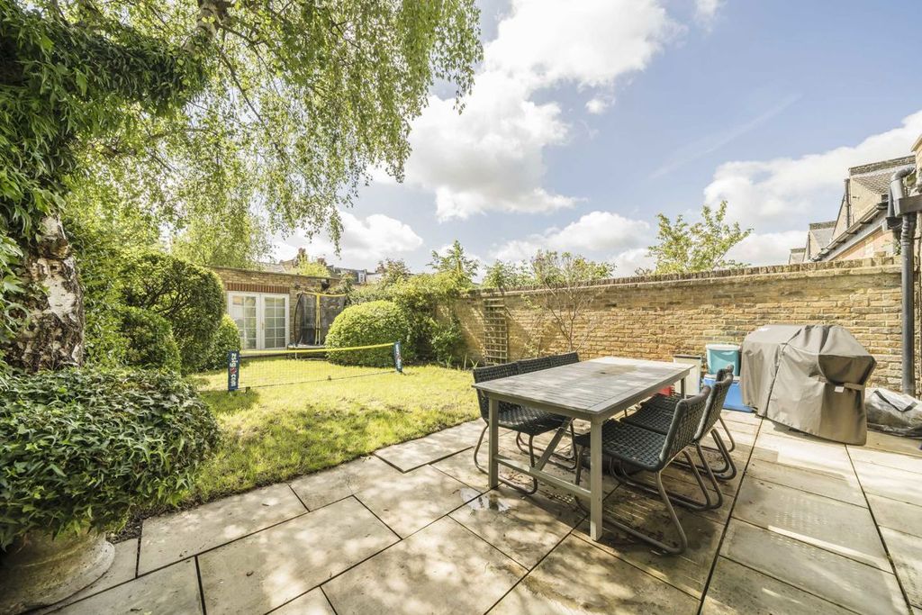 Property photo 3 of 10