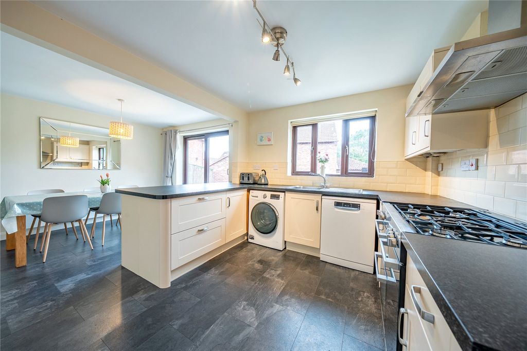 Property photo 2 of 16 Picture No. 07