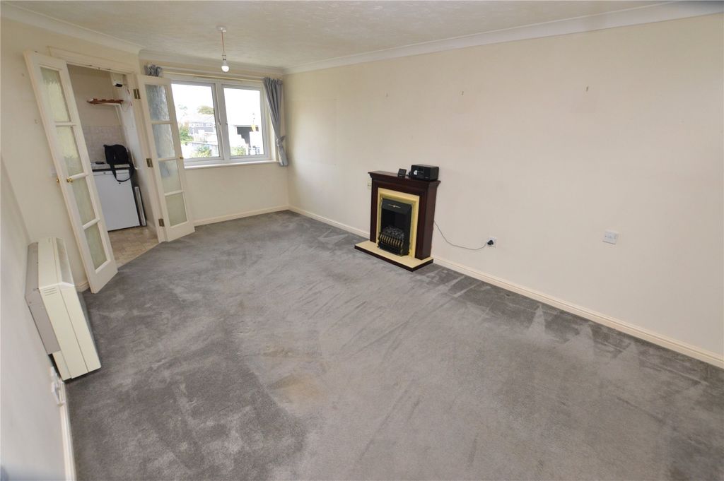 Property photo 2 of 12 Picture No. 17