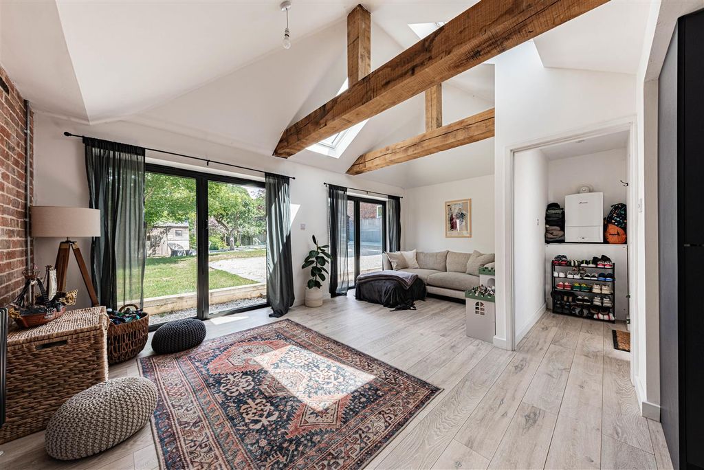 Property photo 2 of 26 L J Imaging-12.Jpg