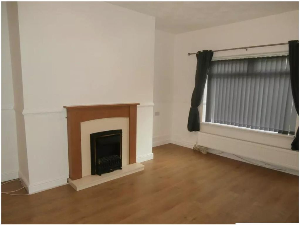 Property photo 3 of 10 Living Room 1.Png