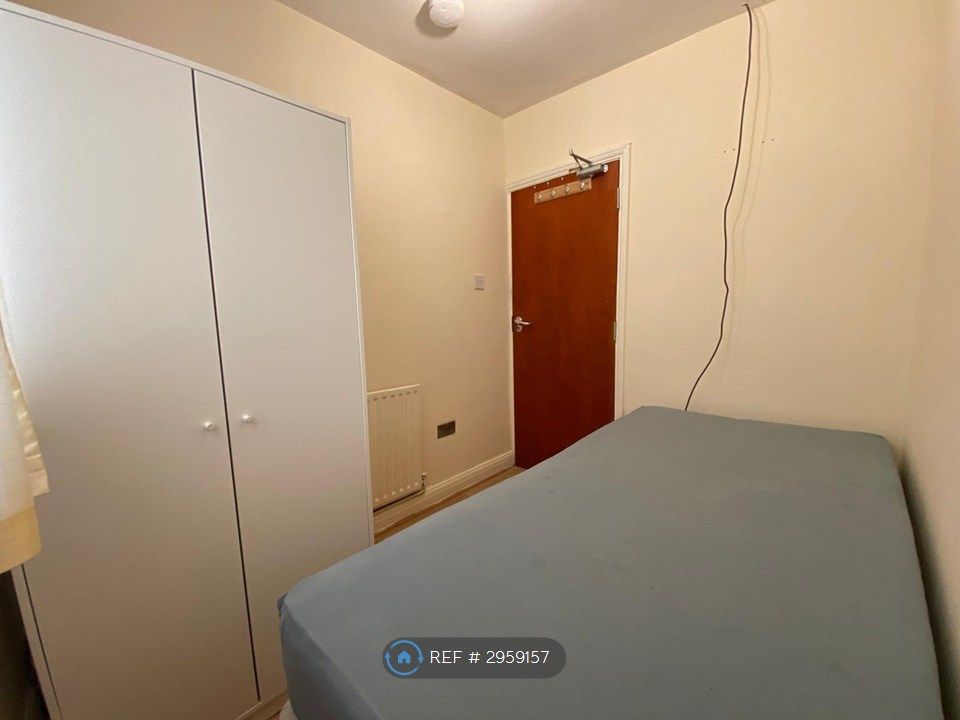 Property photo 3 of 4