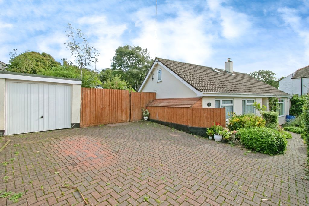 Property photo 2 of 17 Photography