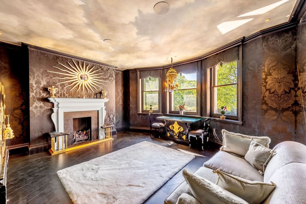 Property photo 1 of 10