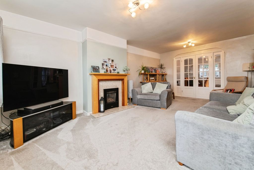 Property photo 2 of 15 Photo