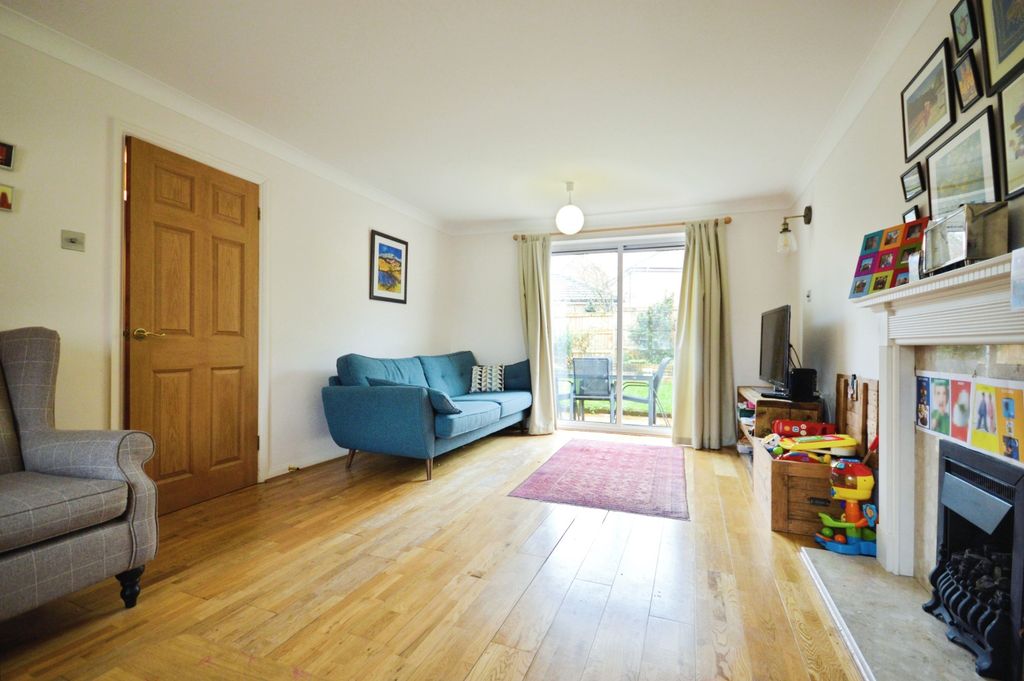 Property photo 3 of 10