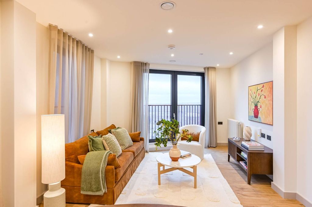 Property photo 2 of 65