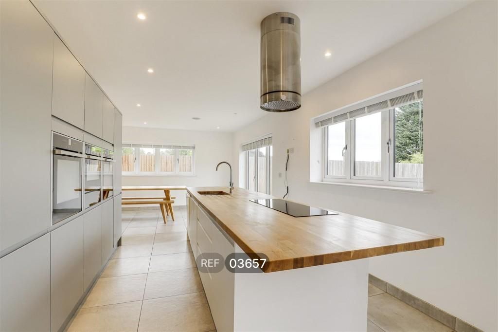 Property photo 3 of 21 Kitchen/Diner