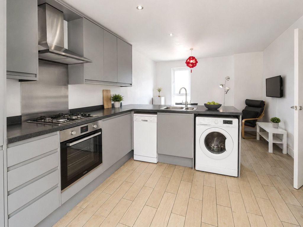 Property photo 2 of 9 Reception/Kitchen