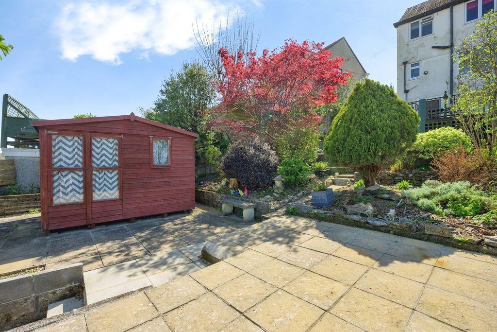 Property photo 2 of 20