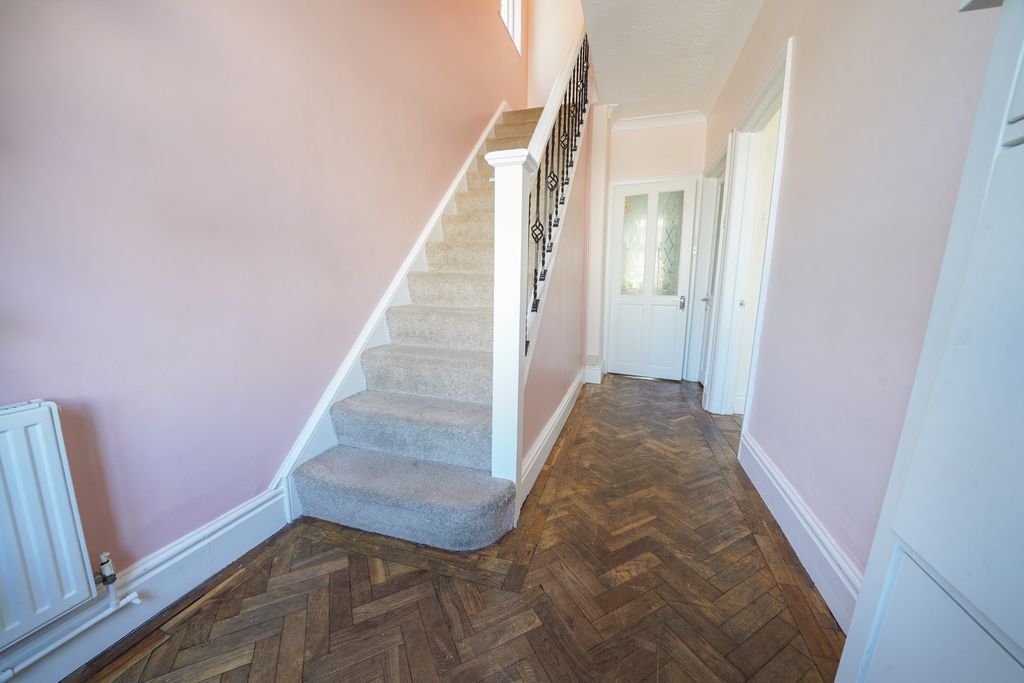 Property photo 2 of 32 52B03Af909ee7Ff476247c58949757Da3c8A0191.Jpg