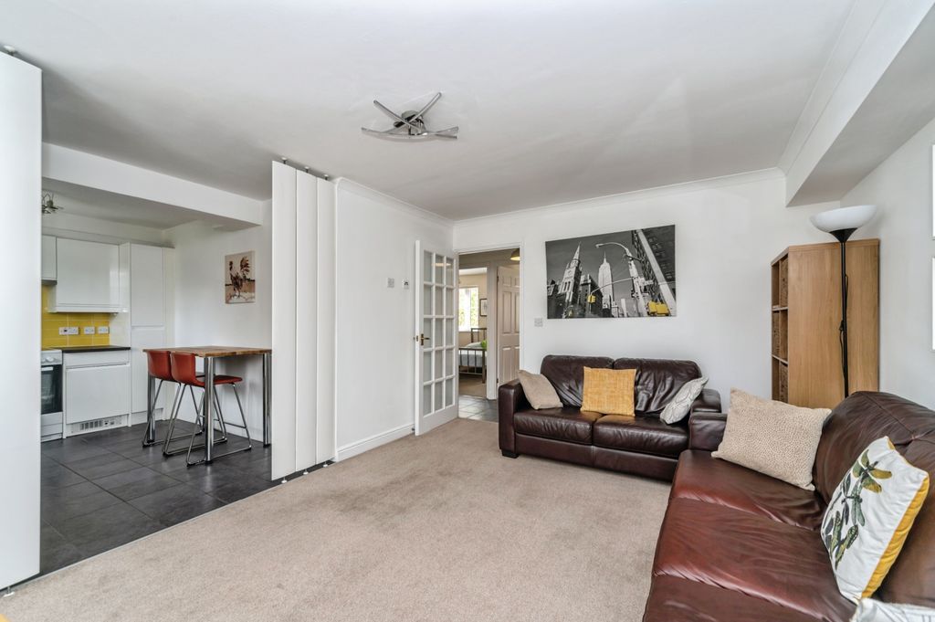 Property photo 3 of 14