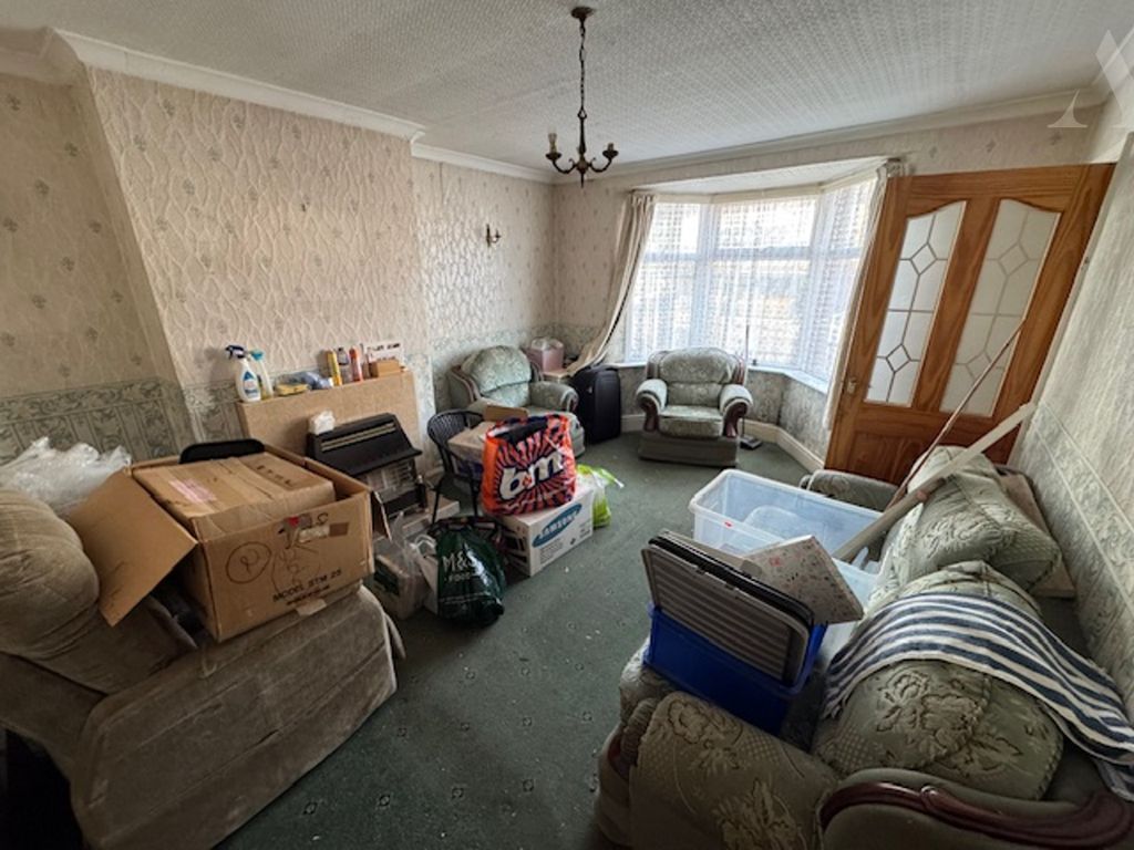 Property photo 2 of 9 693 Alum Rock Road Lounge x 2