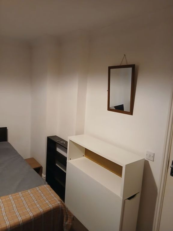 Property photo 2 of 3