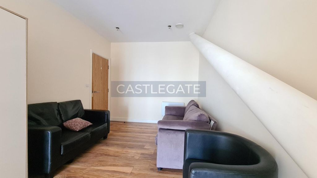 Property photo 2 of 9 Westgate Apartments, Room 4, Temple Close, Huddersfield, HD1 1Ab