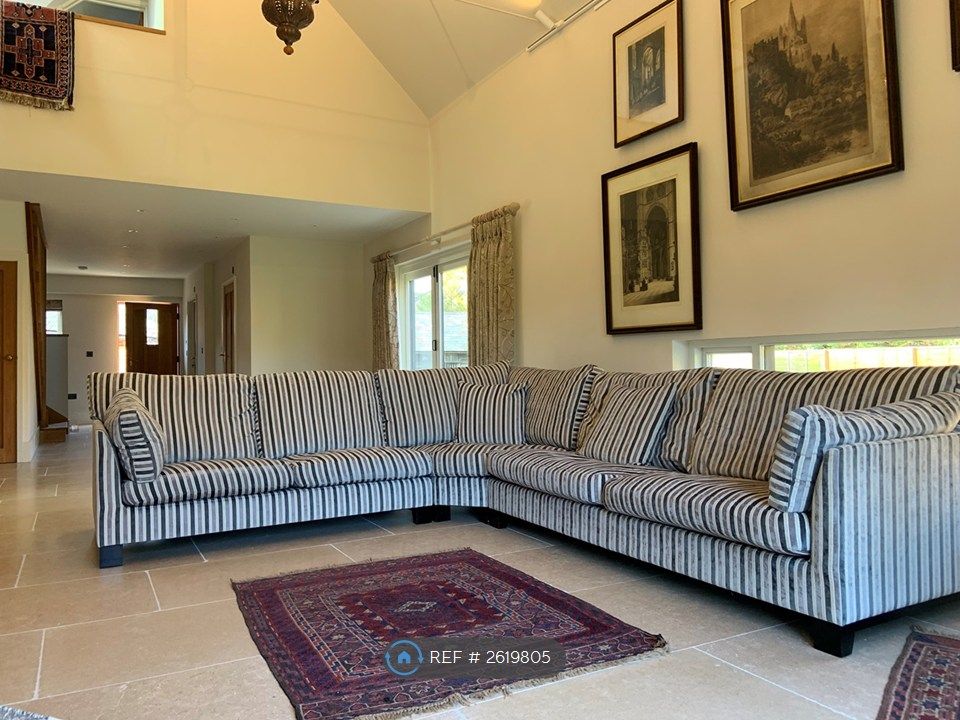 Property photo 3 of 25 Tv Room