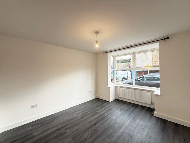 Property photo 3 of 14 Living Room