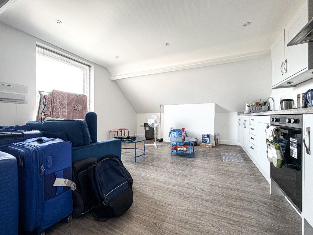 Property photo 2 of 7 3986411